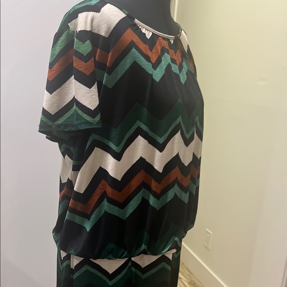 Perceptions Chevron Patterned Dress - Picture 5 of 8